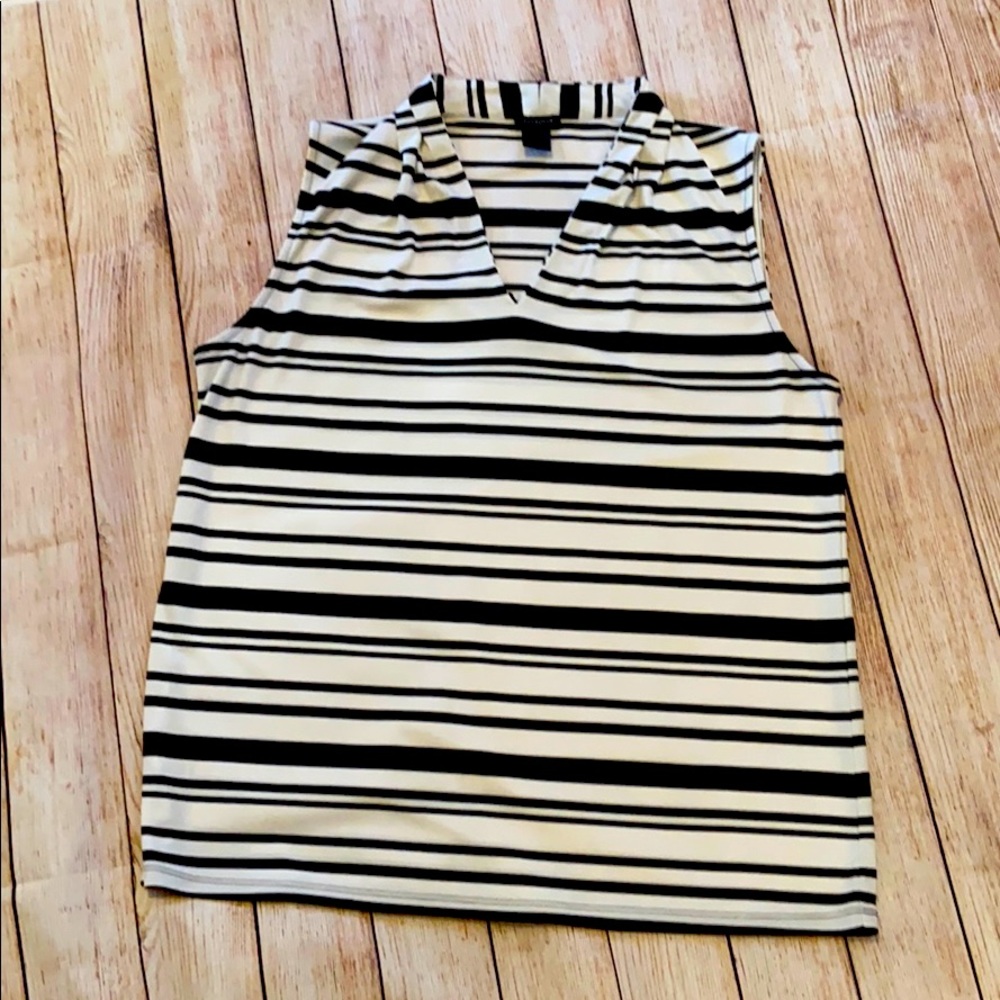 Ann Taylor - Black & White Shirt